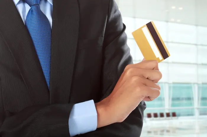 Low Interest Business Credit Cards to Save in Economic Slow Times